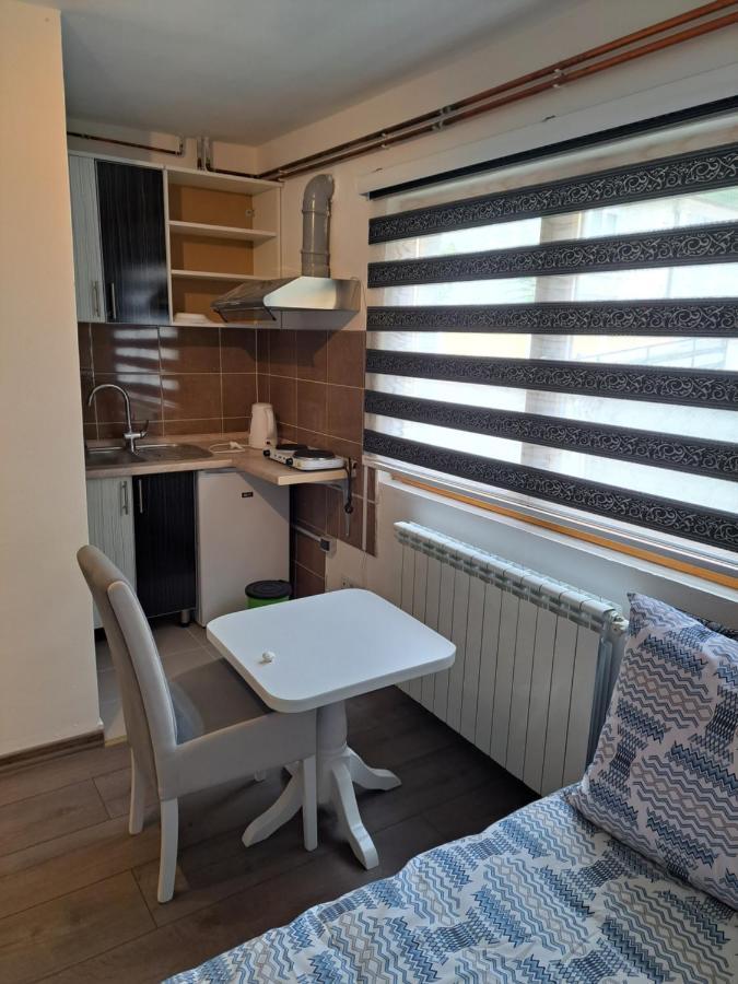 Apartments Neyla ซาราเยโว ภายนอก รูปภาพ