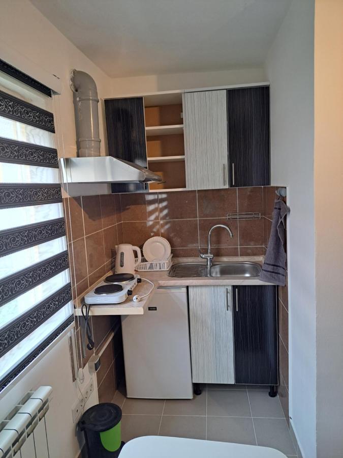 Apartments Neyla ซาราเยโว ภายนอก รูปภาพ
