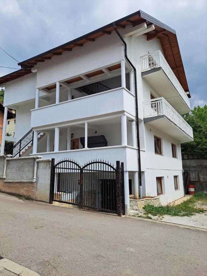Apartments Neyla ซาราเยโว ภายนอก รูปภาพ