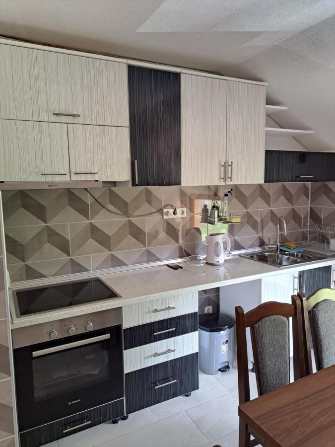 Apartments Neyla ซาราเยโว ภายนอก รูปภาพ