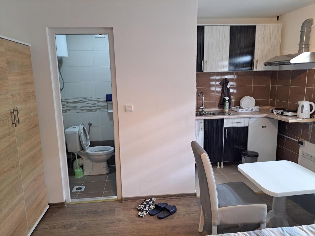 Apartments Neyla ซาราเยโว ภายนอก รูปภาพ
